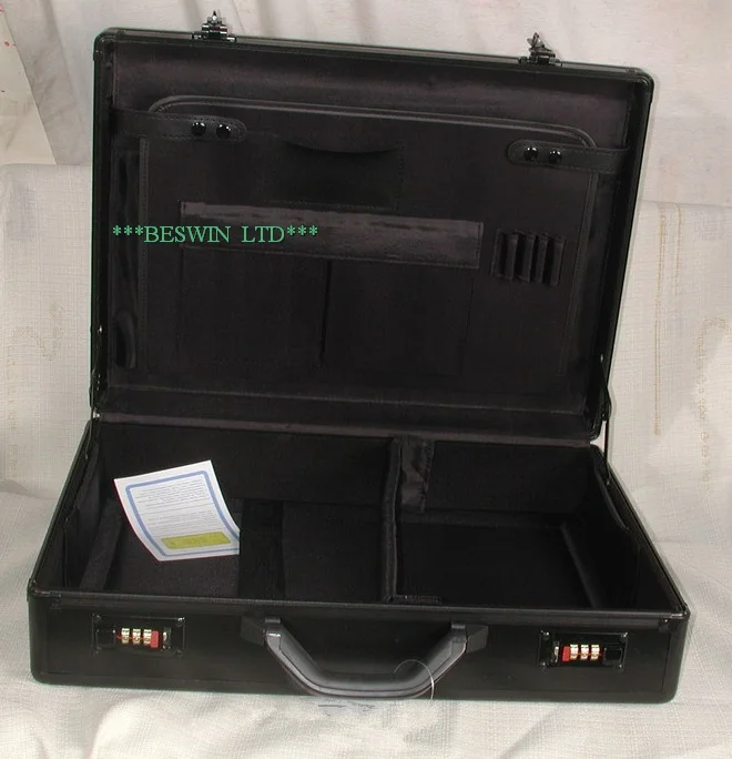 Briefcase set — view 2