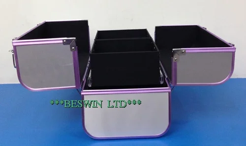 Hairdressing case — view 2