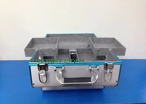 Hairdressing case — view 2